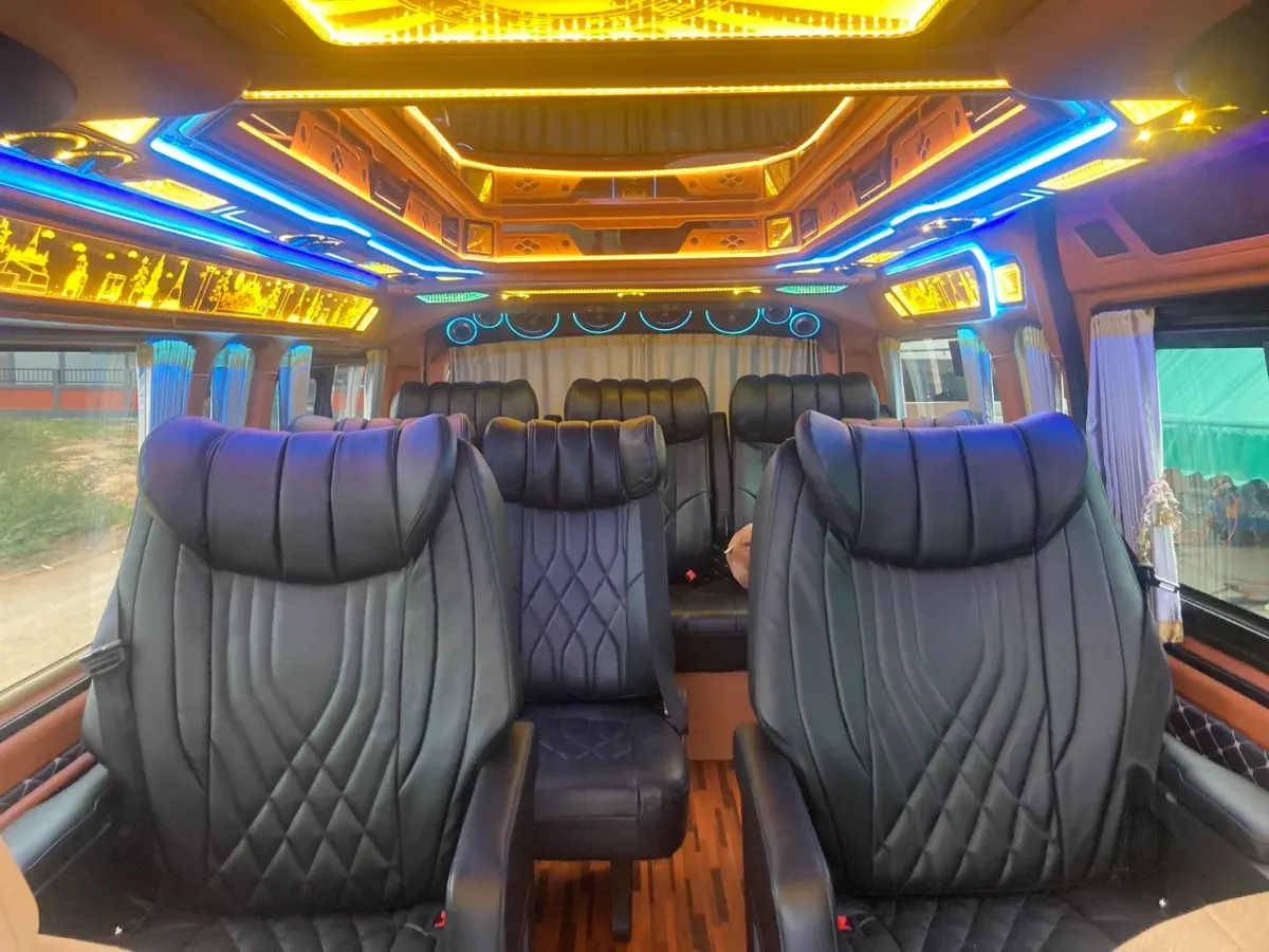 รถตู้วีไอพี โตโยต้า คอมมิวเตอร์ โฉมใหม่ (เจเนอเรชันที่ 6 / รหัส H300)